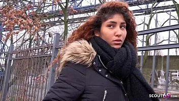 Riproduci Scout tedesco: un'adolescente ebano latina seduce con un orgasmo con gli occhi al cielo durante il casting