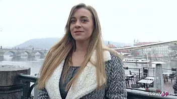 play Scout tedesco - la giovane josephine dalle grandi tette naturali scopa al vero casting per soldi