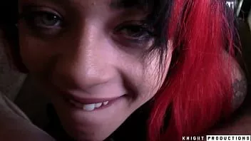 Jouer Holly Hendrix pipe publique en plein air
