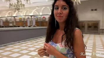 Riproduci Scopata duramente una bellezza che ho raccolto allo spettacolo serale