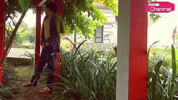 Jouer [hansel thio channel] nu en public - soudain excitée quand j'examine le jardin de la ville chinoise comme lieu de la fête du nouvel an chinois, partie 2