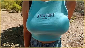 চালান Pov পাবলিক এই milf গরম বড় tits দখল পেতে