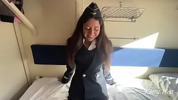 Jouer J'ai appelé le conducteur du train dans mon compartiment et j'ai baisé pendant qu'elle était en pause