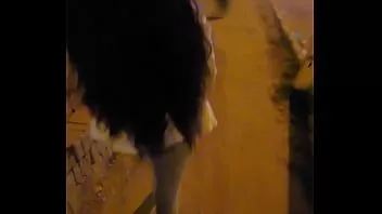 play Una coppia fa sesso in pubblico. la figliastra succhia il cazzo del patrigno per strada. sesso anale sulla terrazza del palazzo. pompino in pubblico, fuori dalle porte. parte 1-2.