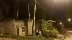 Odtwórz Latynoska żona Rogacza Street zdradza publicznie i dostaje wytrysk w dupie!