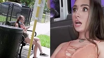 play Bangbros - şatonun dış avlusu üssü patlama otobüsünde yabancıdan anal alıyor