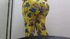 Играть Candid Spy Cam ловит BBW STEPMOM с идеальной большой задницей