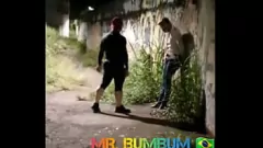 播放 巴西人钉他妈的合适的商人在公共场合