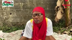 चलाएँ स्टीमी क्रिसमस फार्मयार्ड एनकाउंटर: हॉट एमेच्योर बेब और ब्लैक कॉक