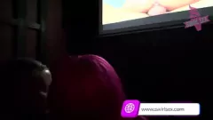 Odtwórz Ebony Teen's Public Facial w The Adult Theatre