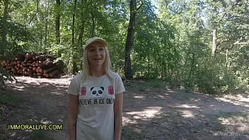 Afspelen Papa en zijn boy tag team meisje verdwaald in het bos! – marilyn suiker – gek squirten, rimmen, twee creampies - deel 1 van 2