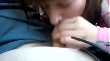 播放 当你的朋友小妹妹口交和一口精液联合起来时