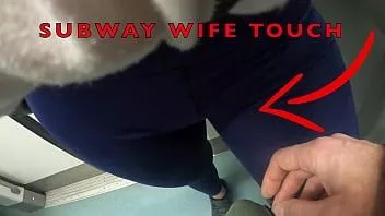 Riproduci Mia moglie ha lasciato che un uomo sconosciuto più anziano le toccasse le labbra della figa sopra i suoi leggings di spandex in metropolitana