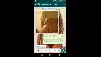 চালান কর্মক্ষেত্রে ব্যস্ত মেয়েটি হোয়াটসঅ্যাপে কথা বলছে এবং একটি ভিডিও কলে হস্তমৈথুন শেষ করেছে