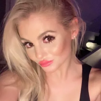Порнозвезда Katy Jayne