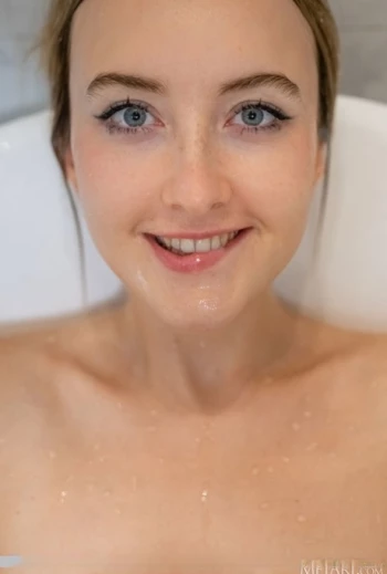 Порнозвезда Ann Joy